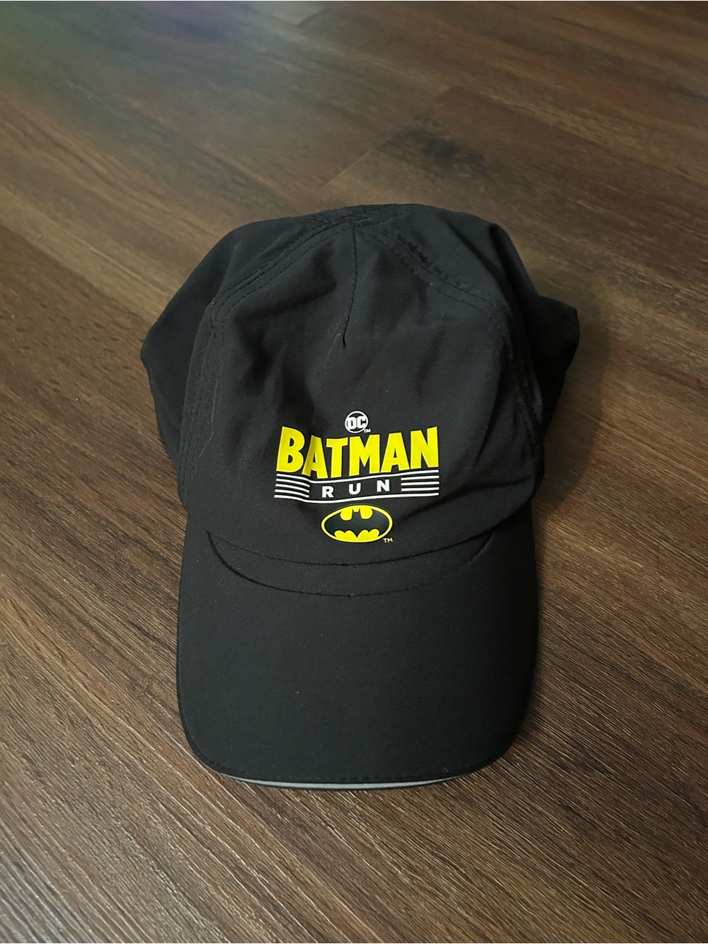 DC Comics Batman Run Black Hat